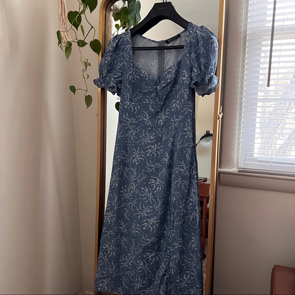 Light blue midi dress with sweetheart neckline